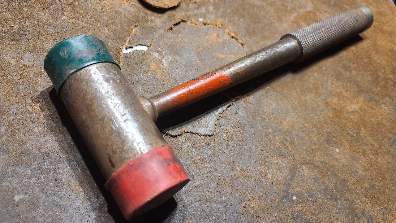 Молоток из цельной стали с мягким бойком, лучший из всех, что я когда-либо видел...