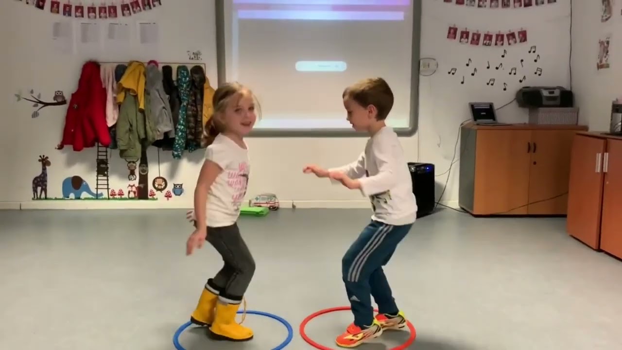 Tudo t&ecirc;m no ba&uacute;   Dan&ccedil;a