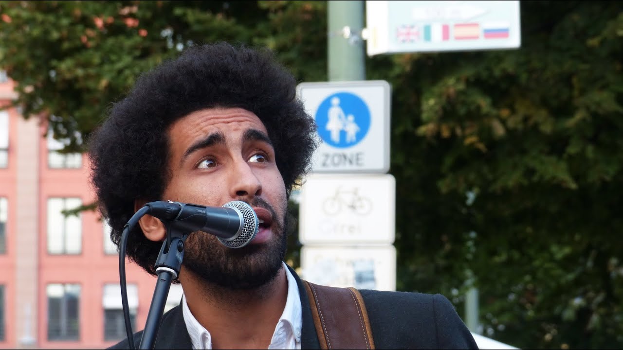 Street music-  Zina cover by Didi and Issem | busking at Hackescher Markt, Berlin