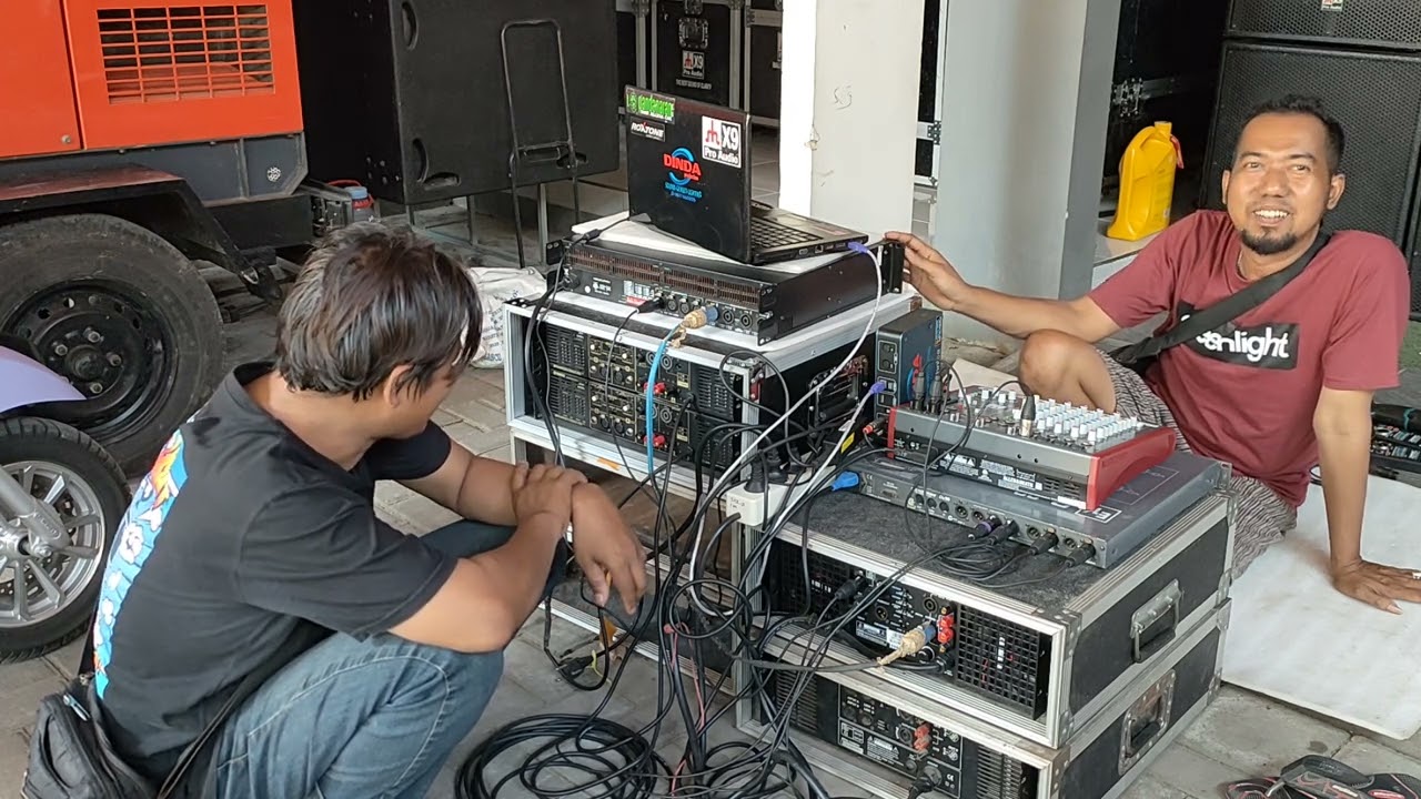 power Class TD  vs  GB.. pilih  mana  hayooo...simak aja video nya bersama poro senior audio...