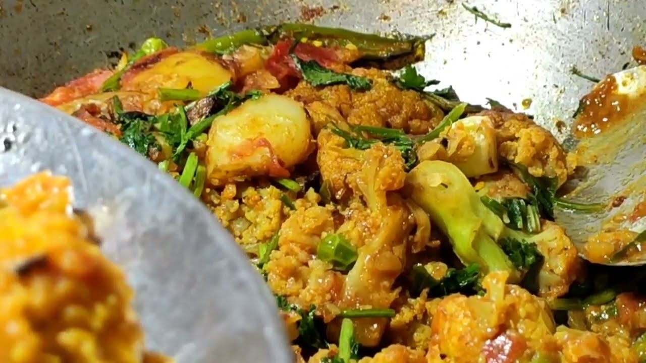 Niramish coliflowers recipe good tast and healthy.কম কম মশলায় অনেক টেষ্ট ফুলকপির নিরামিষ রান্না।