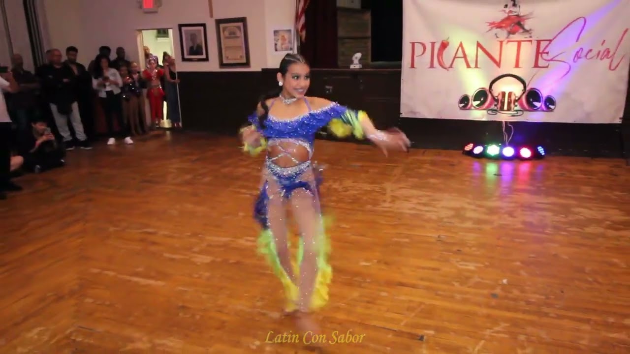 Live Performance by Sabina Cardona on Saturday 8-2-25 at Picante Social.