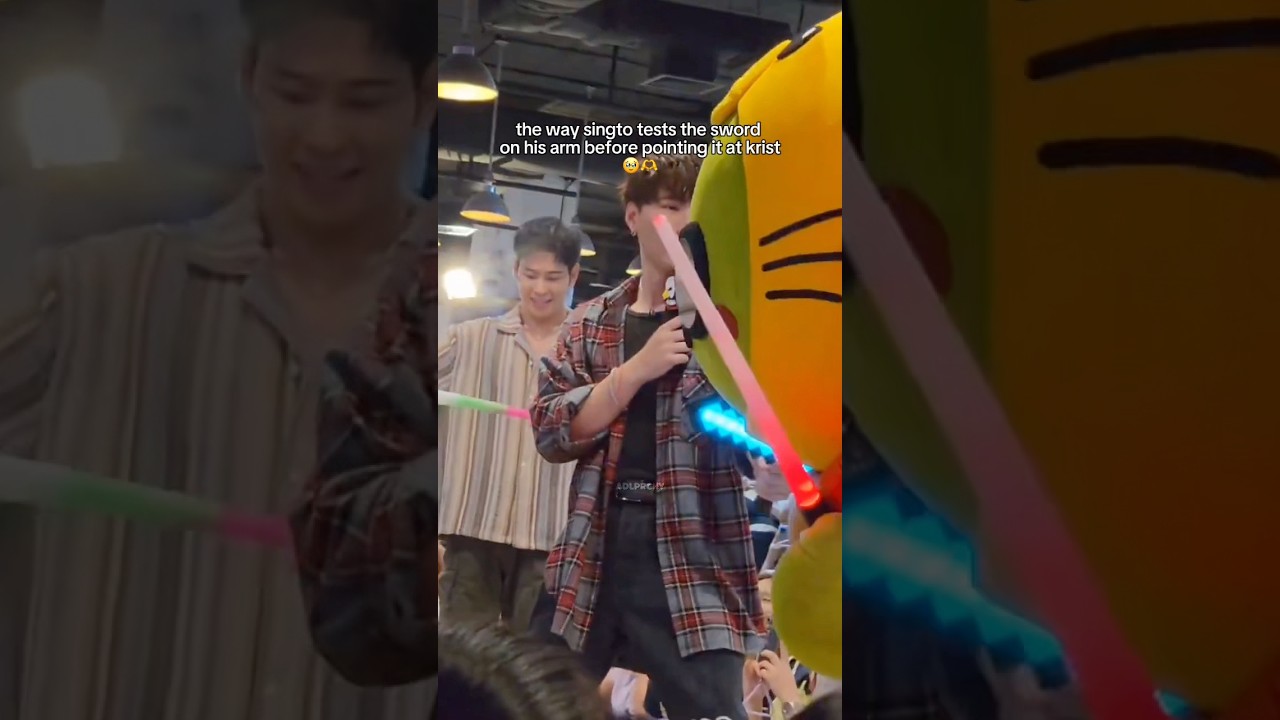 small act, but full of meaning🥹🫶 #singtoprachaya #kristperawat #kristsingto #peraya #gmmtv #couple