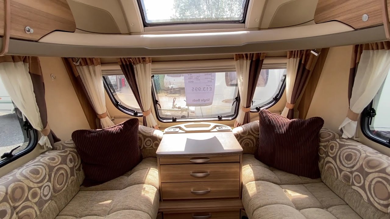 Sterling Eccles Solitaire 2012 - Fixed single beds
