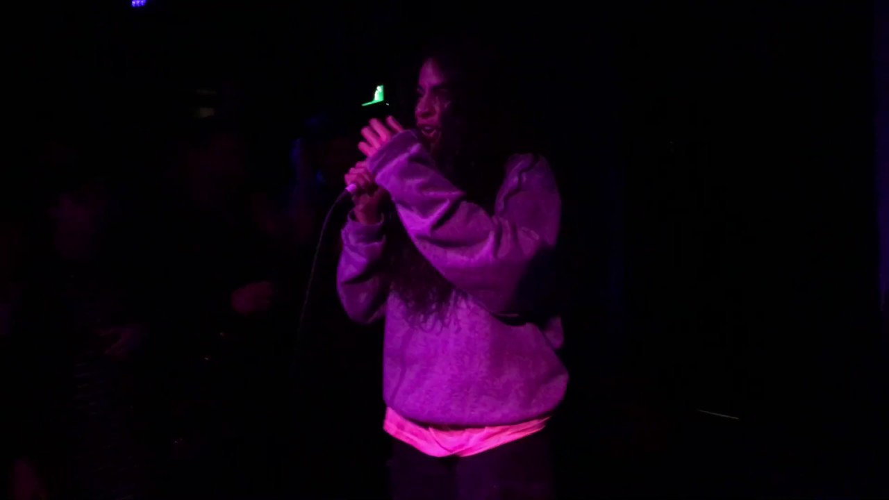 Jessie Reyez - Shutter Island (live in London)