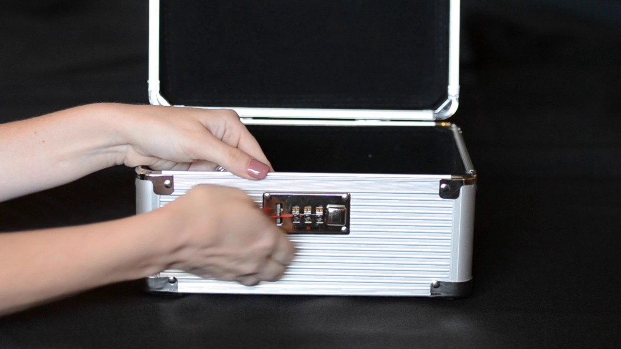 Silver Lock Med Case