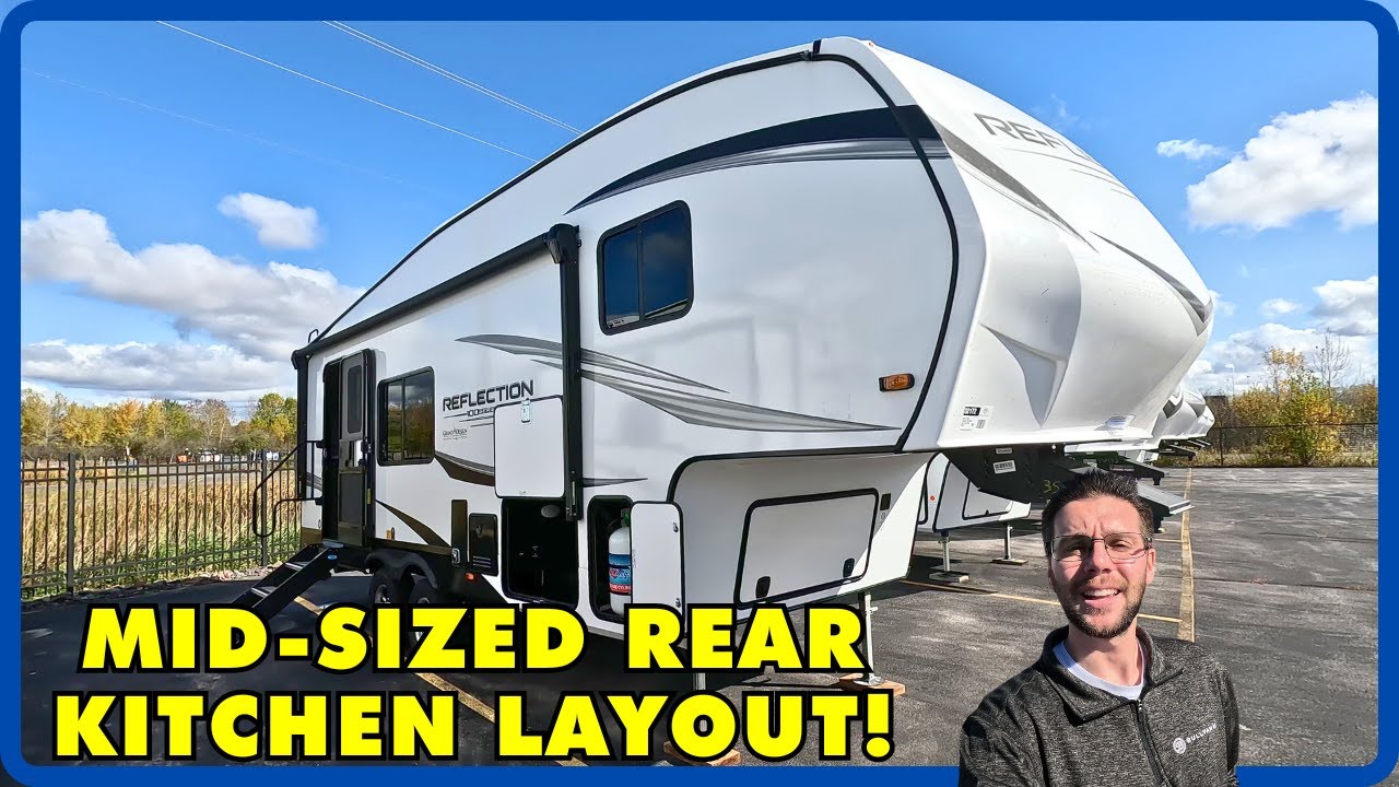 Mid-Sized Rear Kitchen Fifth Wheel! 2025 Grand Design Reflection 100 Series 22RK
