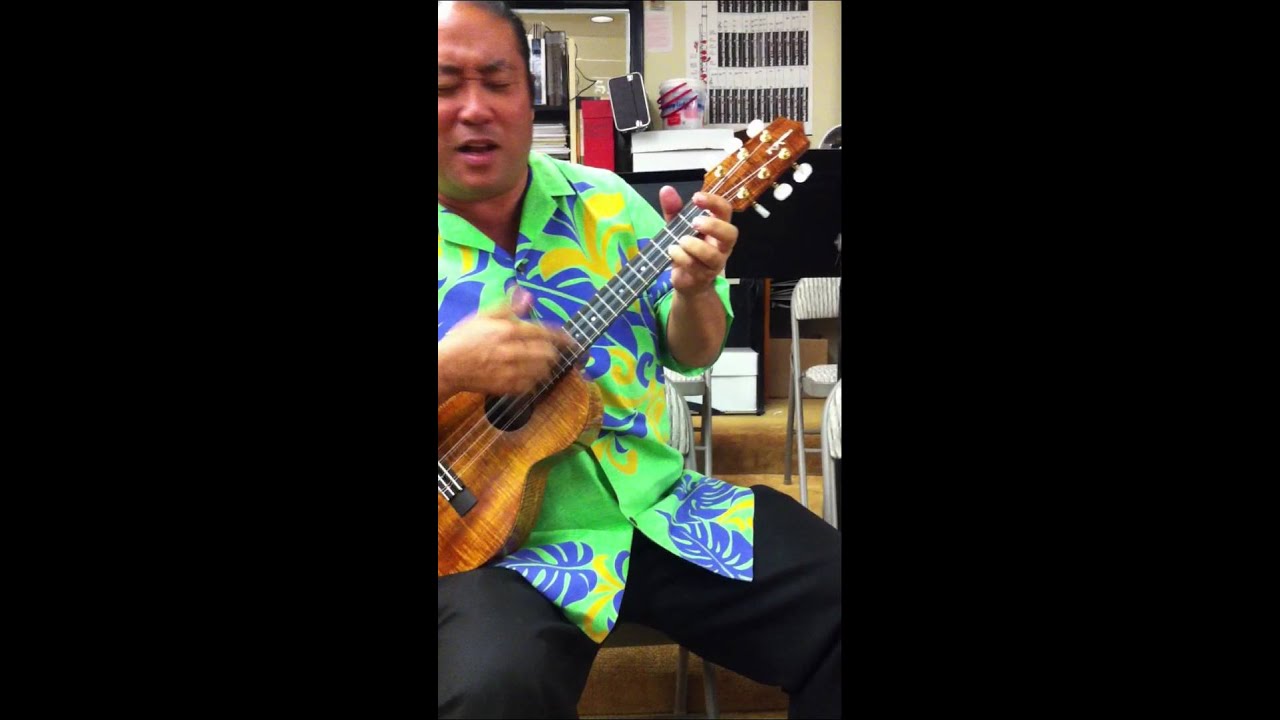 Kamaka 6 string tenor uke for sale!.MOV
