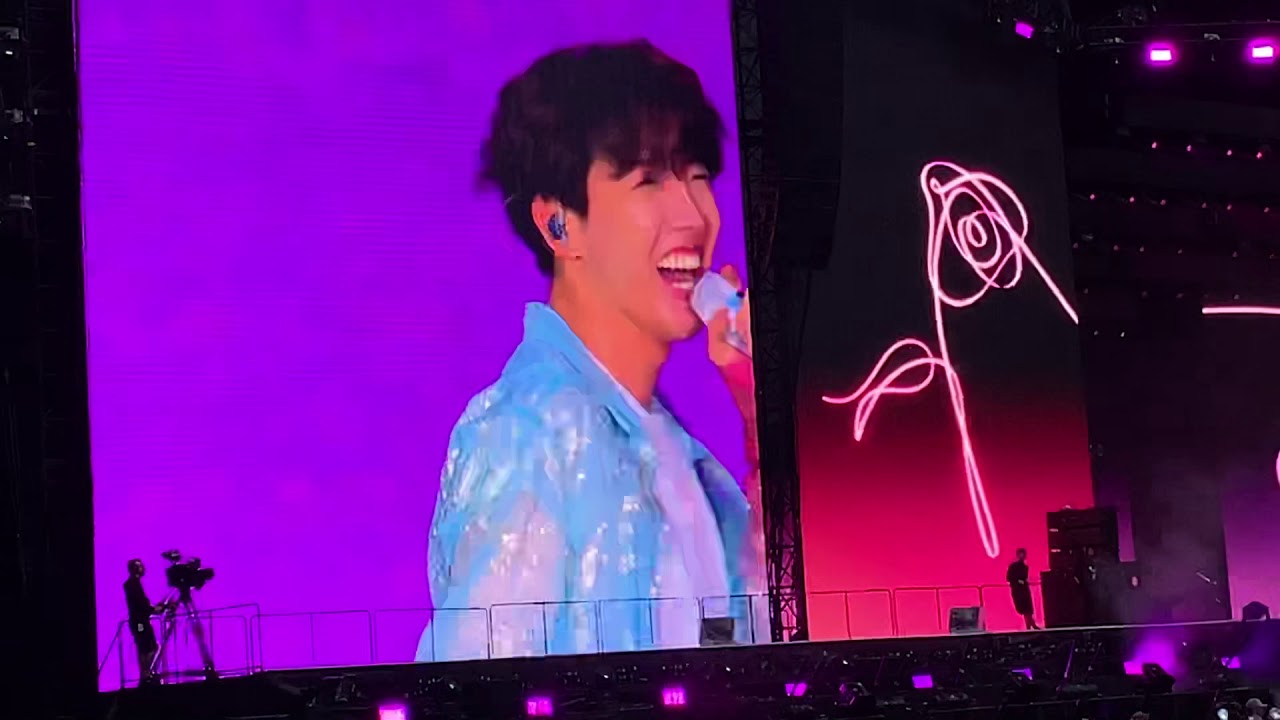BTS FUNNY MOMENTS WEMBLEY CONCERT