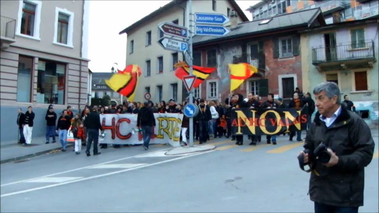 Manifestation du 19 mars 2012 à 17h30 pour un HC Sierre sans HC Valais «NON»