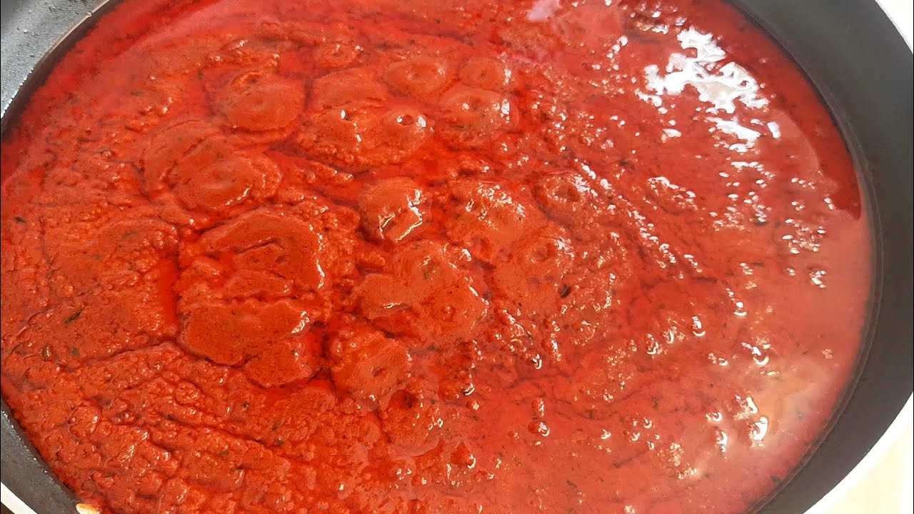 HOW TO MAKE DELICIOUS NIGERIAN JOLLOF RICE SAUCE