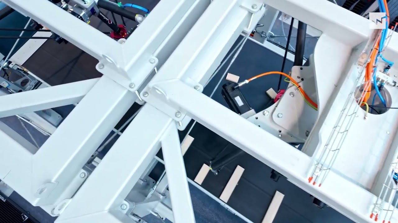 SOLID JOINT HS 2000 з дельта-роботом | Лінія зрощування для ефективного використання ресурсів
