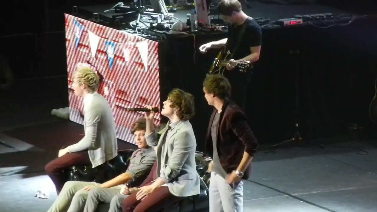 One Direction - Gotta Be You - 18/4/2012 Brisbane