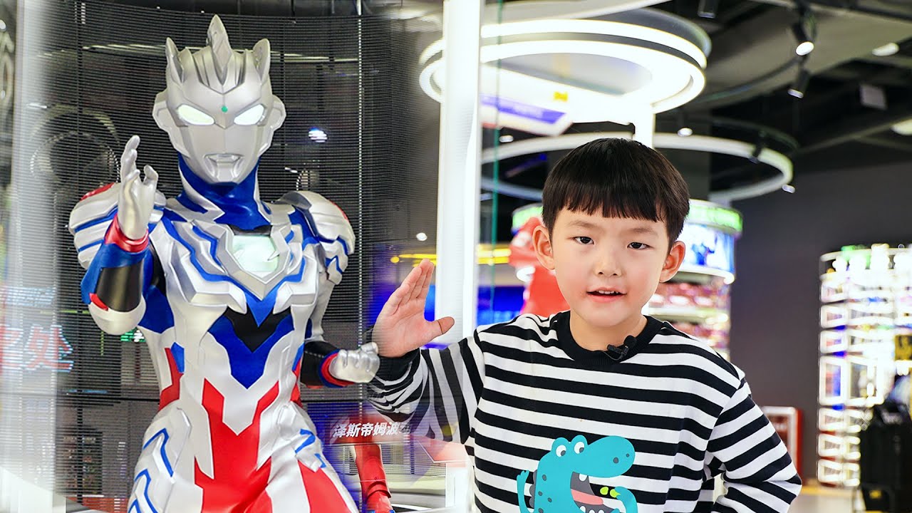 跟著明明探訪卡遊旗艦店見到奧特曼！Altman Theme Park/ Videos Complication/GIGI Kids/ Challenge Video for Child