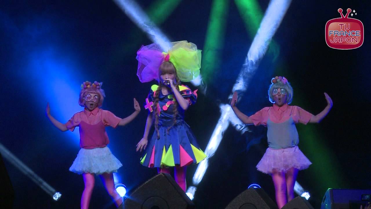 KYARY PAMYU PAMYU HARAJUKU IDOL LIVE AT JAPAN EXPO 2012 'Minna no uta' HD full version