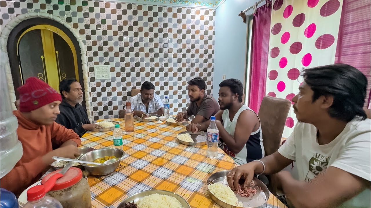 মা-বাবাকে নিয়ে গেলাম নেমন্তন্ন খেতে,অনেকদিন পর খুব সুন্দর একটা দিন কাটালাম!!!