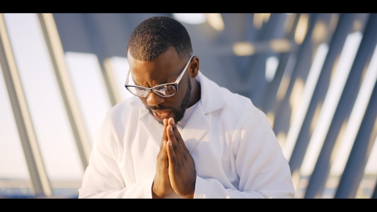 Kerdy Vuvu - Pense à moi (Clip Officiel)