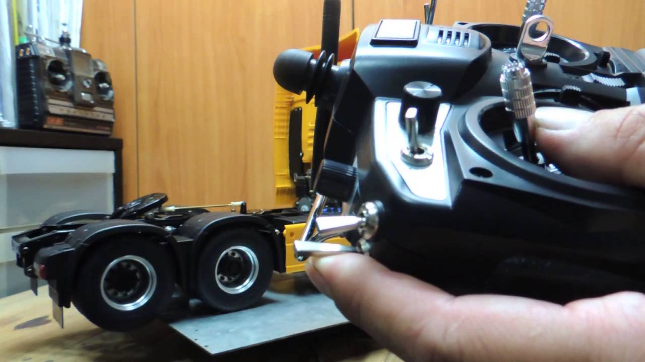 Tamiya MAN  + SMX +ob1 3.1M + FS TH9X 操作方式