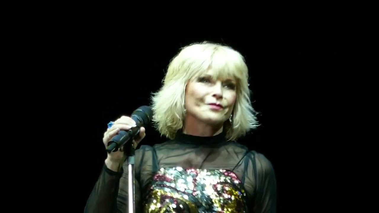 Toyah and Robert Fripp - Rockin' in the Free World - Cropredy 10/08/2023