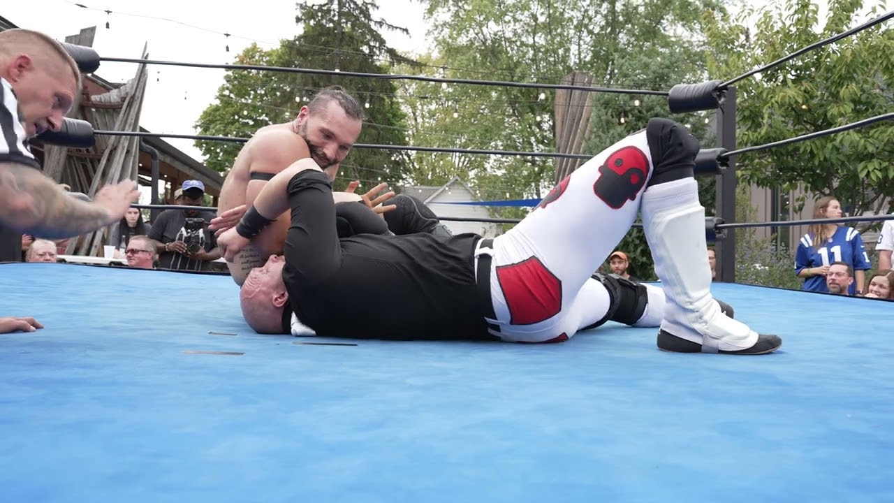 Jake Omen vs. Aaron Williams