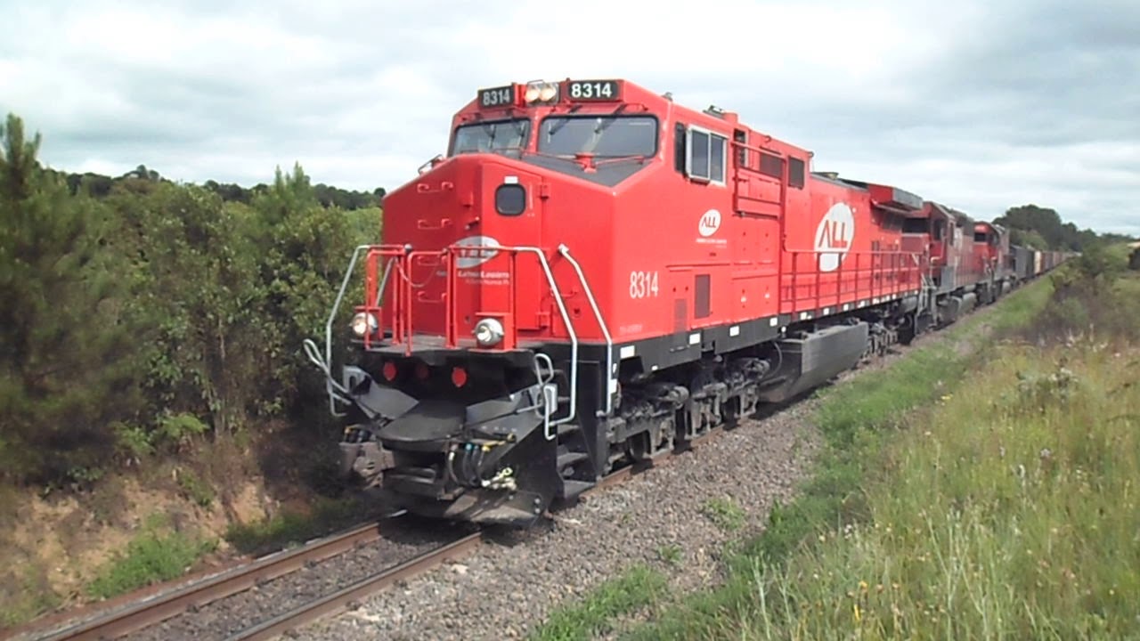 TREM Rumo / ALL DASH-9 8314 + 2 SD40 Acelerando e Buzinando Padr&atilde;o na Rampa de Machado da Costa - PR