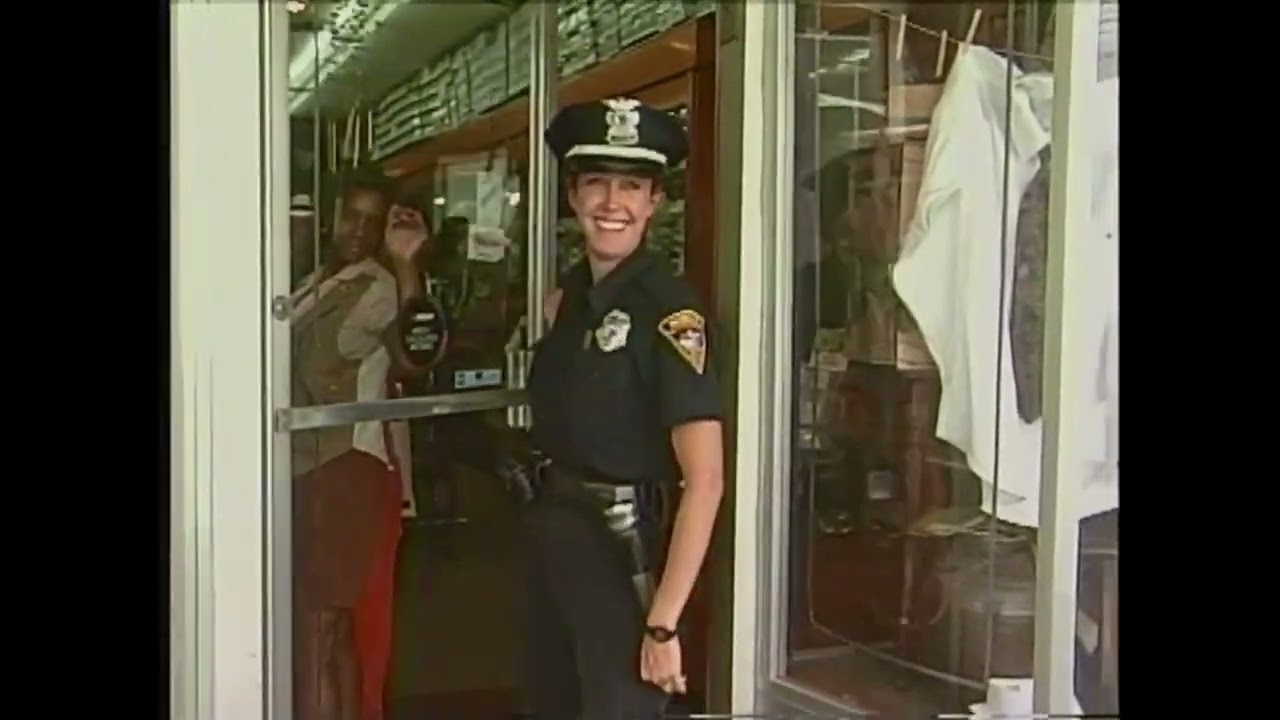 Foot Patrols Fade as Mobile Police Redeploy to Cars&mdash;Veteran Officer Retires in Protest