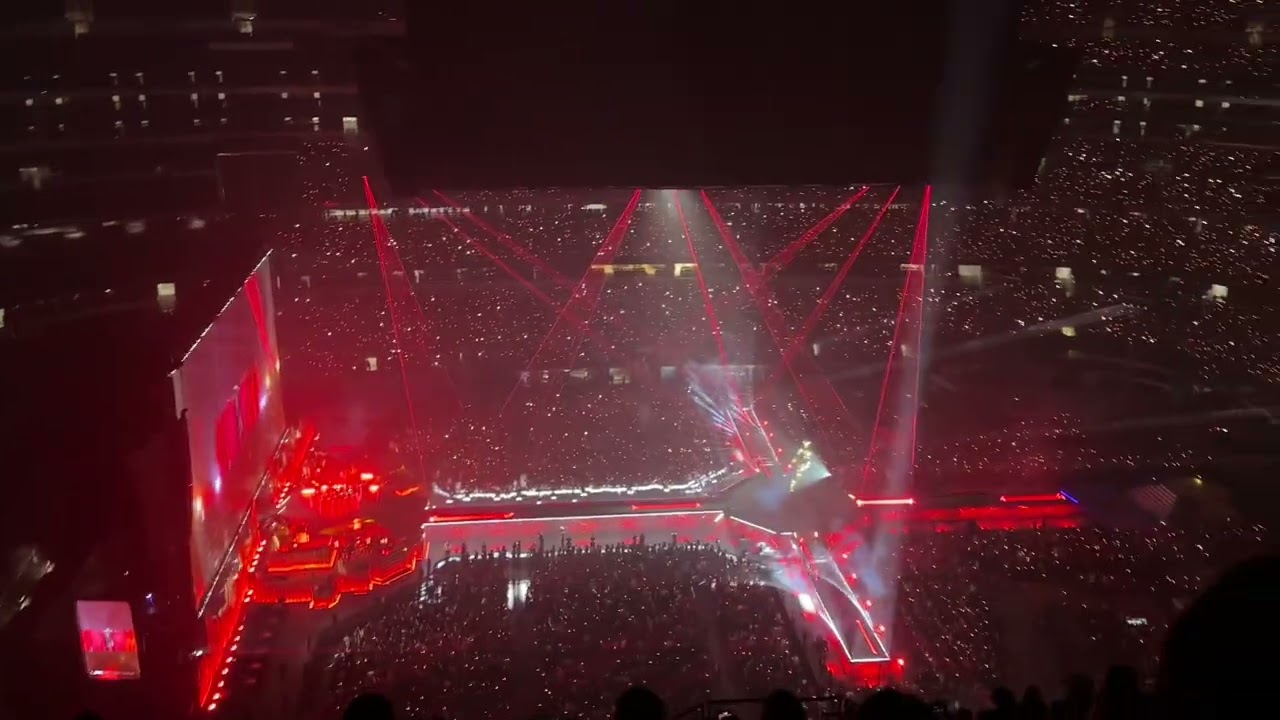 The abyss/Wake me up/After hours @At&t stadium Night 2 - After hours til dawn tour 8/28/25 
