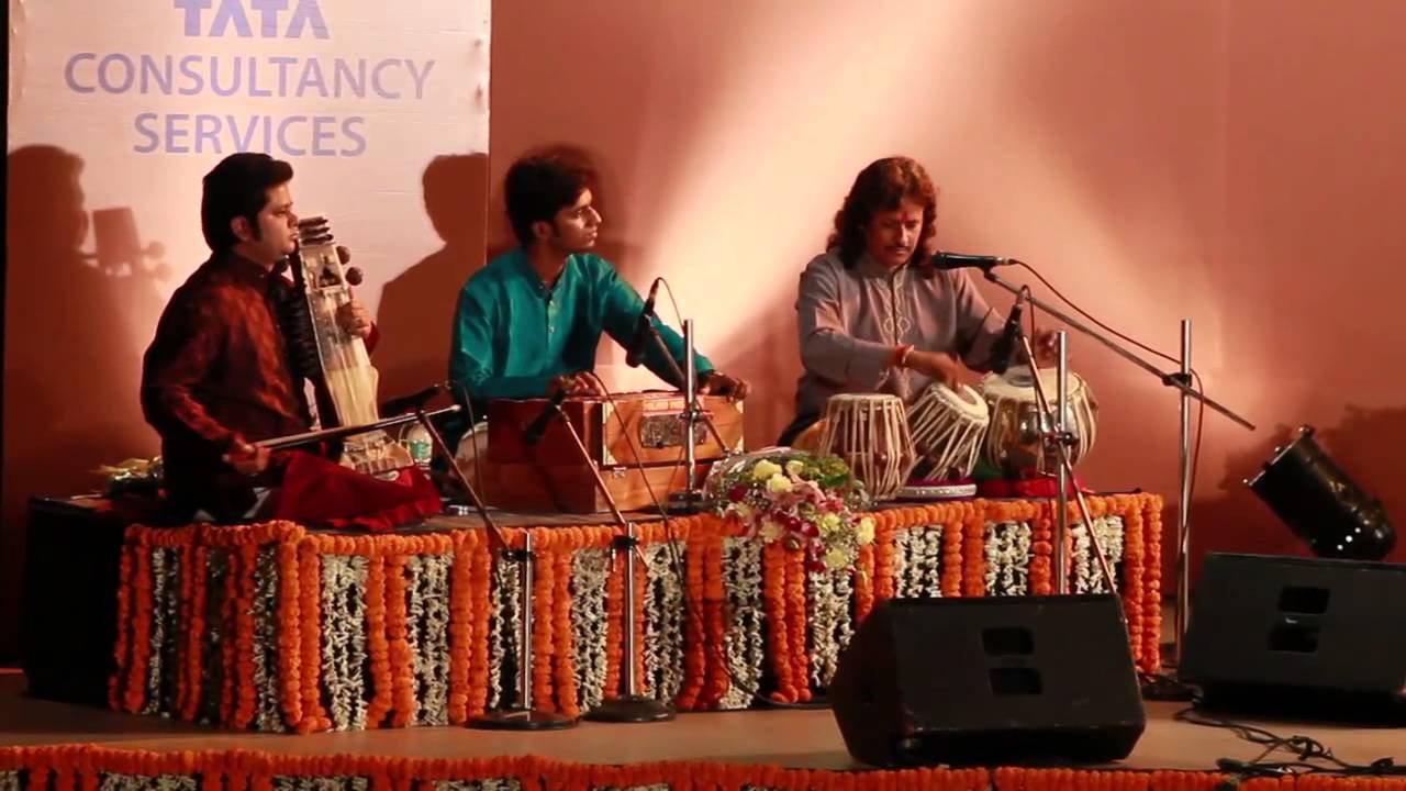 Mumbai Sanskriti' 2014 Festival. Dhanashree Pandit- Rai (Thumri), Aditi Bhagwat (Kathak)