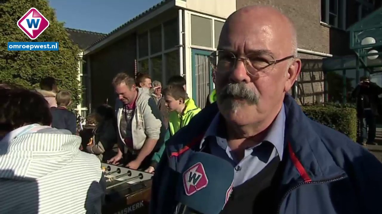 Bezorgde inwoners Roelofarendsveen zingen gemeenteraad toe