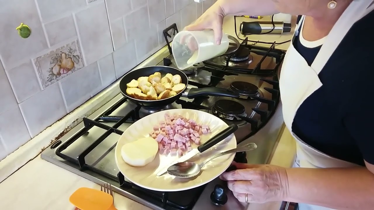 Frittata di pane #cucinaitaliana #cucinacalabrese #egg #omelette