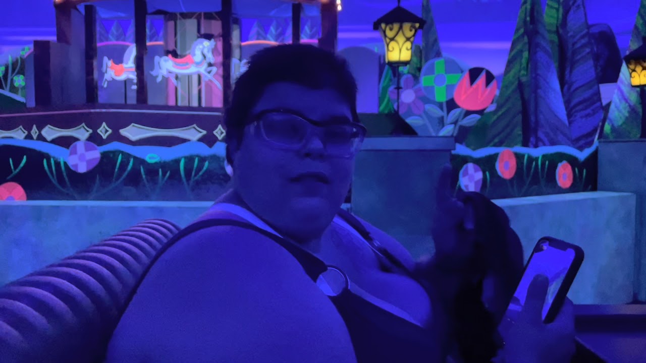 Mickey and Minnie’s Runaway Railway | Queue and Ride POV 2021