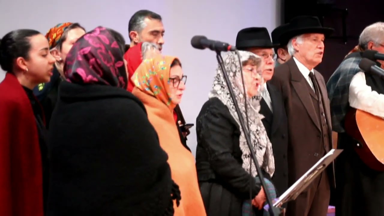 Cantadores de Janeiras ( Associação Cultural Azurara da Beira)