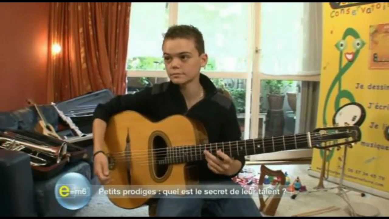 Swan Berger sur M6  -  guitare jazz manouche et chromosome 12 ... (with subtitles)