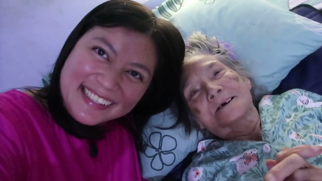 2025 Christmas Vlog Ep.1: Celebrate with Grandma