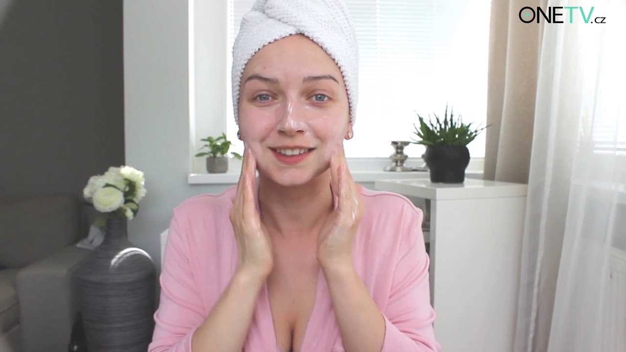 Dokonale vyhlazen&aacute; pleť jen za p&aacute;r minut! Mechanick&yacute; peeling podle viz&aacute;žistky celebrit!