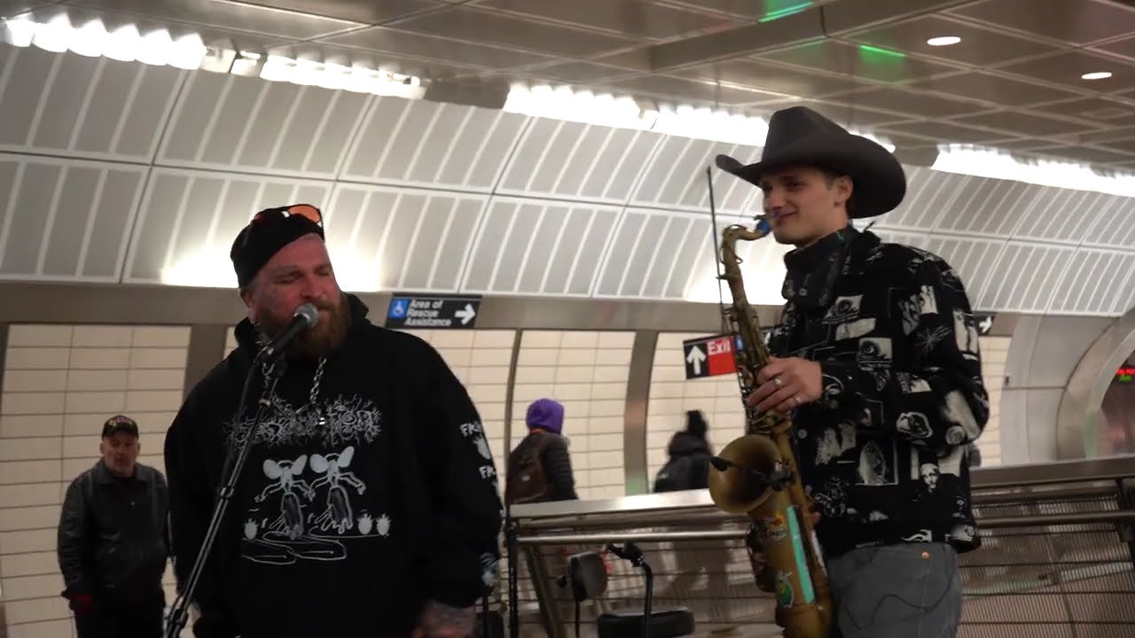Teddy Swims & Augie Bello - Bad Dreams (Live from New York Subway)