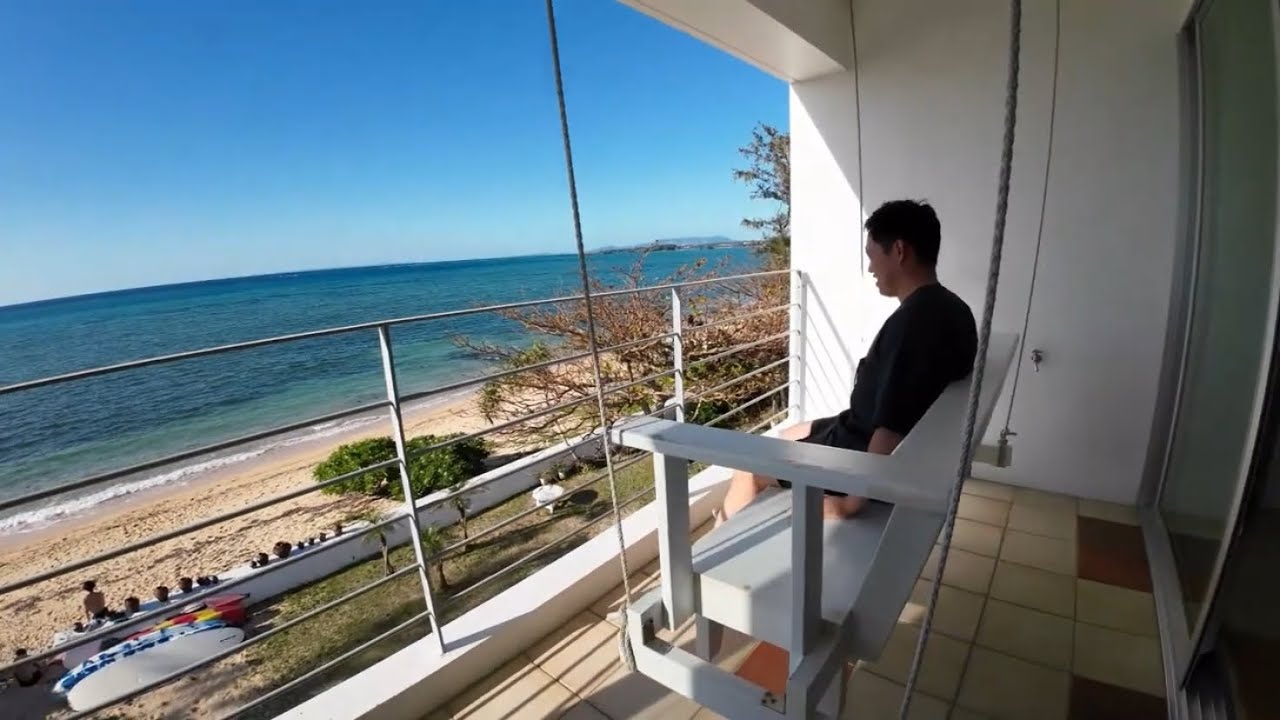 谷茶ビーチと目の前のコンドミニアム。in 恩納村/THE BEACH ROOM Okinawa Tancha