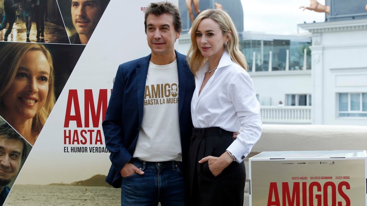 Javier Veiga y Marta Hazas presentan la #pel&iacute;cula 'Amigos hasta la muerte' | #cine #madrid #ahlm