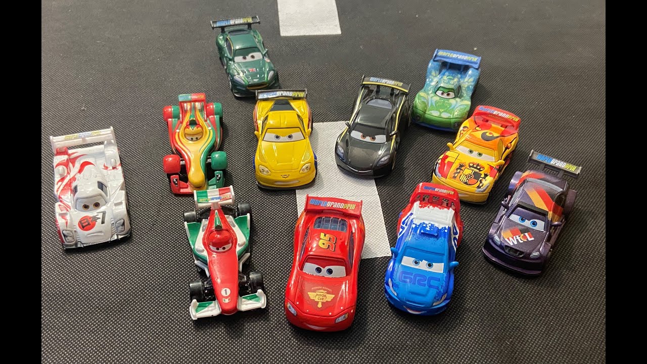 DISNEY PIXAR CARS 2 WORLD GRAND PRIX RACERS SHOWCASE