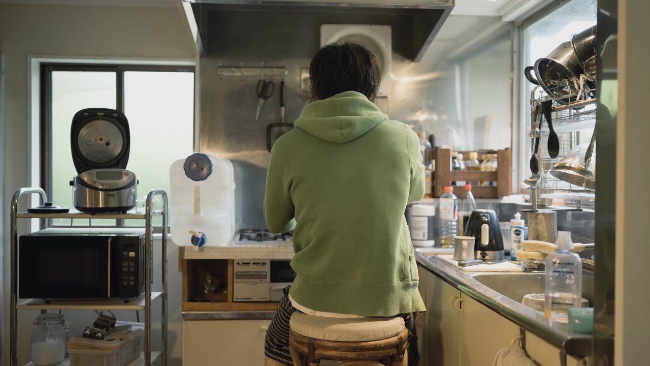 Living Alone in Japan | Letting the Day Drift By — A Carpenter’s Morning in the Mountains