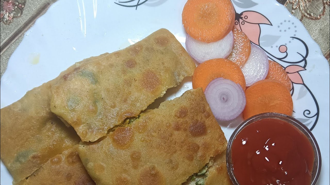 Easy Process of Mughlai Paratha at Home.           #cooking #food #mughlaieggparatha #hamidakitchen 