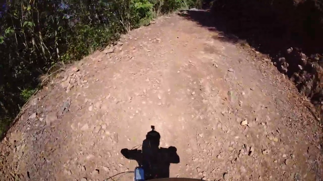 Entre Montañas 7