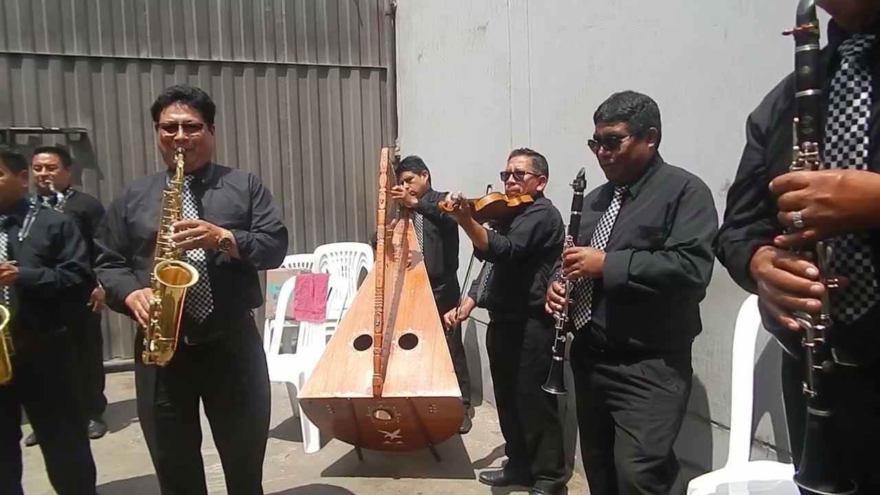 TODA UNA VIDA, HUAYNOS DEL AYER; AMIGOS DEL MANTARO