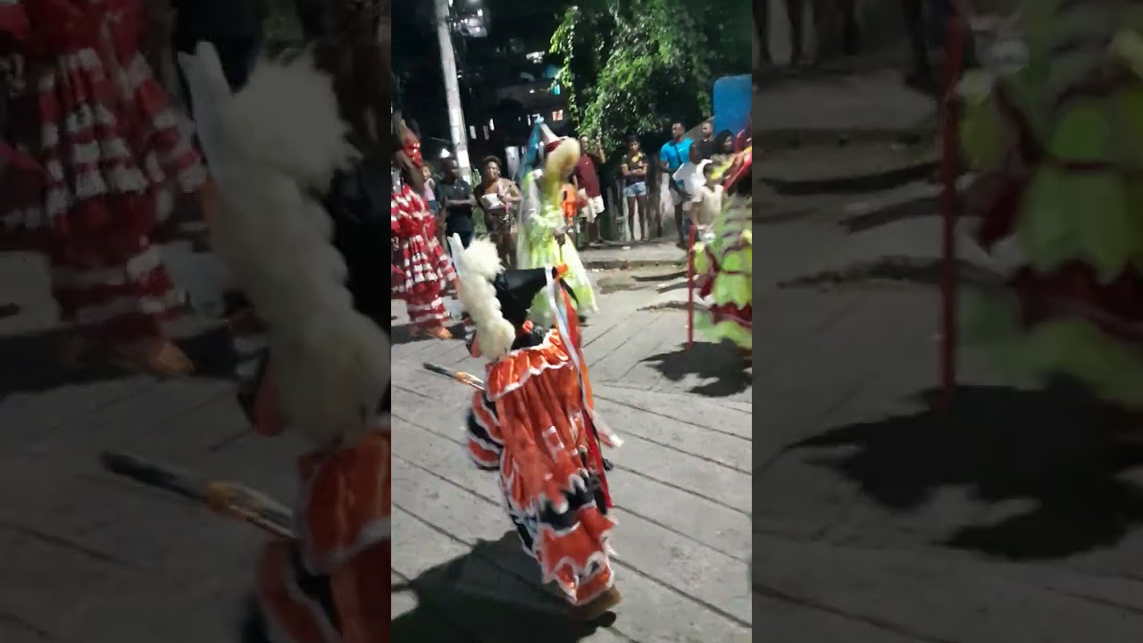 Folia Estrela Guia Amarela e Branca Subindo a Comunidade do morro da formiga Natal de 2023