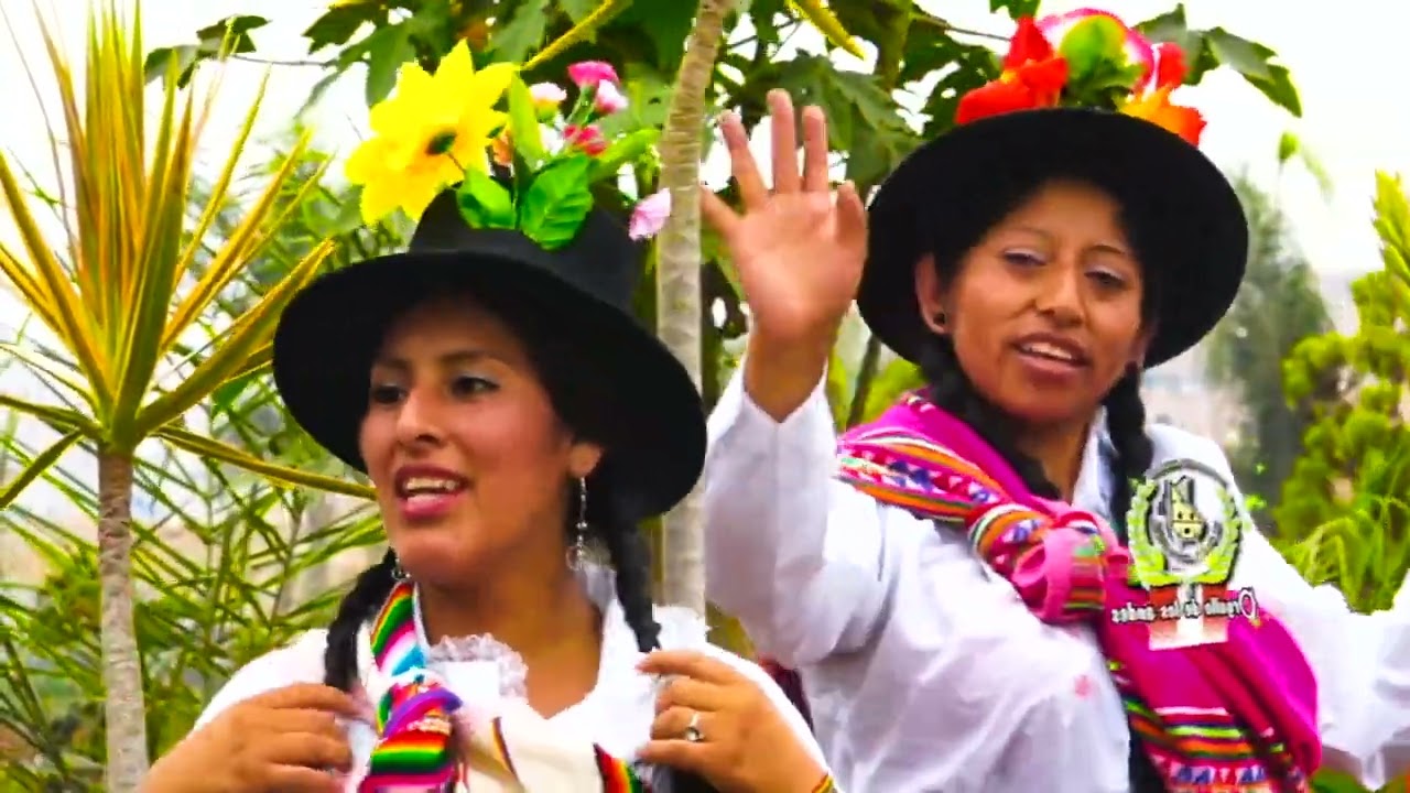LOS CUATES DE LA JARANA  CON SU ESTILO PROPIO SARACHAPIPAS