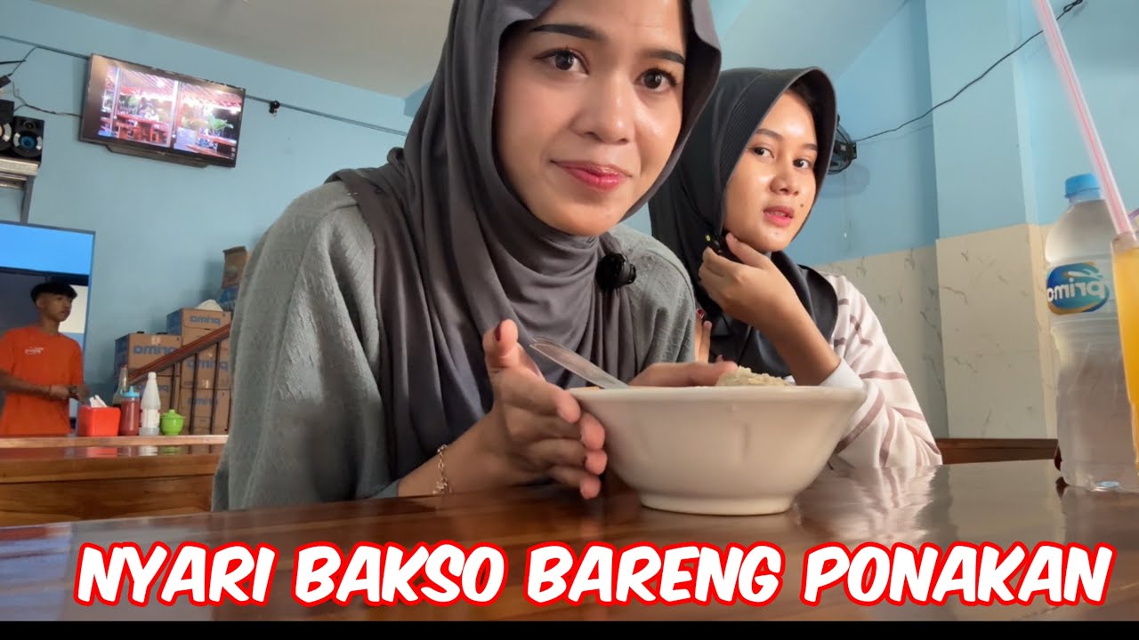 Jalan sore bareng ponakan