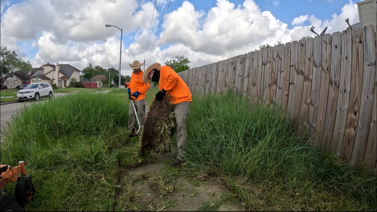 It was an ABSOLUTE NIGHTMARE mowing this YARD, and you WON’T BELIEVE why