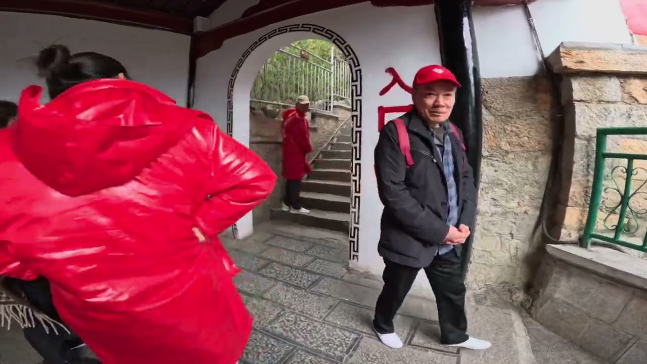 spinning one of the largest prayer wheels in the world #china #yunnan #tibet#shangrilacity #buddhism