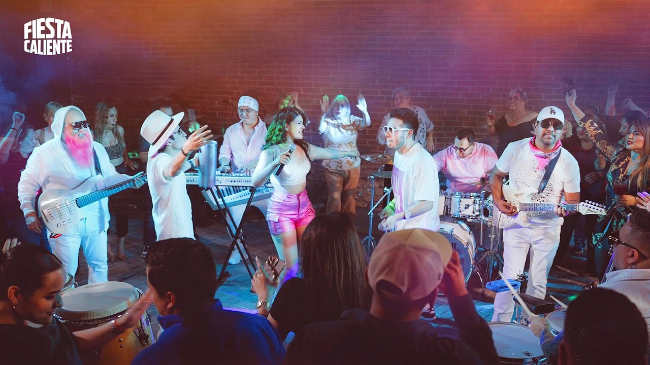 Fiesta Caliente Medley | Mix Tributo a Ilegales & Proyecto Uno - El Vaivén Mx (Video Oficial)
