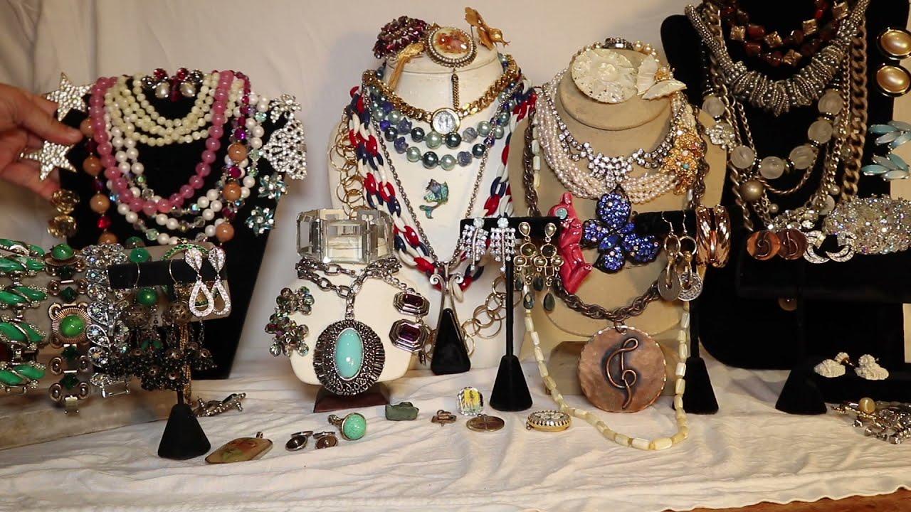 Look at my vintage and new costume jewelry finds for the week